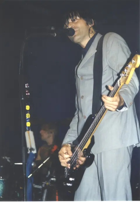 die ärzte in der Halle 401 am Flughafen Sylt