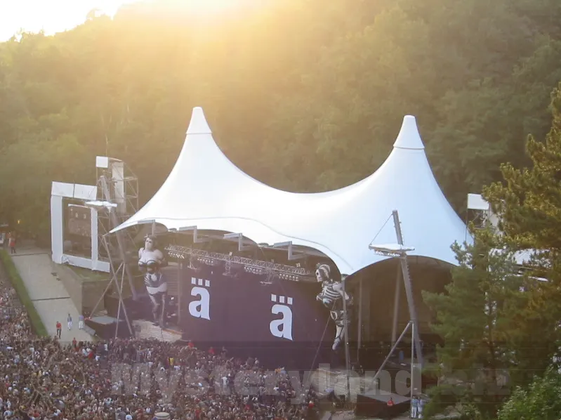 Blick auf die Waldbühne Berlin vor dem Konzert von die ärzte