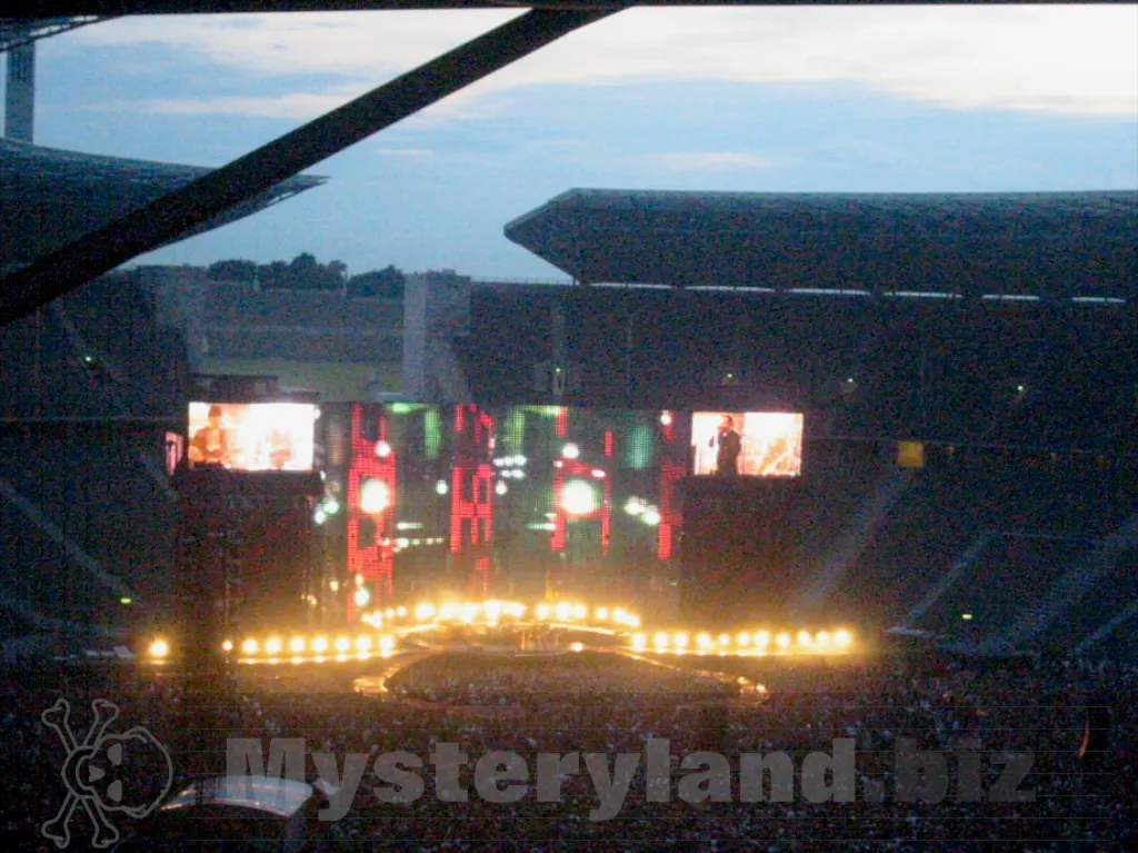U2 auf der Bühne des Olympiastadion Berlin