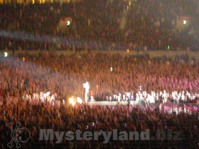 Depeche Mode Konzertfoto aus der LTU-Arena Düsseldorf am 20. Januar 2006