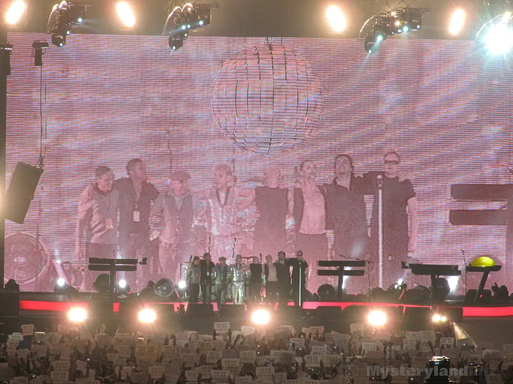 Finale des Depeche Mode Konzerts in Düsseldorf