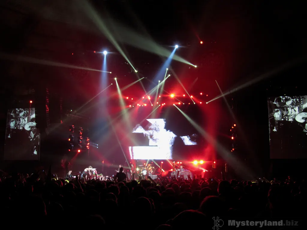 Bühne beim Konzert von Die Toten Hosen in Dortmund